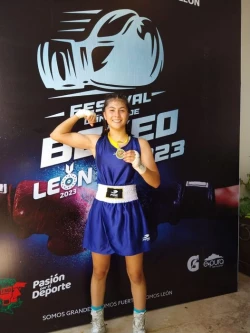 Gana alumna de Cecyte Sonora medalla de oro en competencia nacional de boxeo