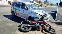 Automóvil y motocicleta chocan en El Venadillo; hay una persona lesionada