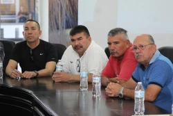 Logra alcalde de Navojoa acuerdos con ex policías
