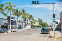 Instalarán 20 semáforos en cinco cruceros de Los Mochis