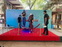 Estudiantes celebran su día con semana temática