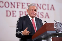 Reitera AMLO que demandará a César de Castro