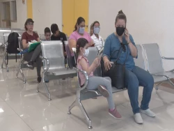 Niega Gobernador vacunas caducadas en Hospital Pediátrico
