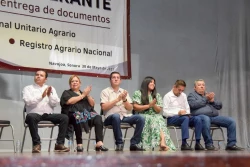 Reciben ejidatarios servicios y certificados agrarios en Jornada Integral