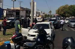 Hombre discute por accidente vial y es perseguido por sujetos armados en Culiacán