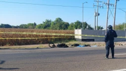 Muere motociclista al ser embestido por vehículo que se dio a la fuga