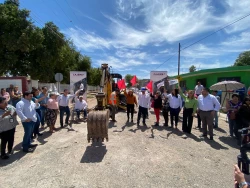 Dan banderazo de inicio de obra de pavimentación en Ciudad Obregón