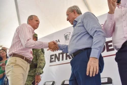 Trabajamos para solucionar problemas de inundaciones, dice Rocha Moya ante ahomenses