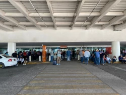 ¿Tenías un vuelo programado? Comunícate con tu aerolínea