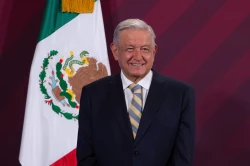 AMLO defiende a Ebrard