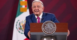 Llama AMLO a no llevar porras el 1 de julio