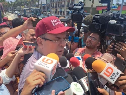 De visita Marcelo Ebrard en Mazatlán; asegura que las encuestas internas le favorecen