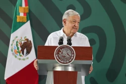 Programas sociales están blindados dice AMLO