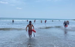 Salvavidas de Mazatlán afinan estrategia de vigilancia durante vacaciones de verano