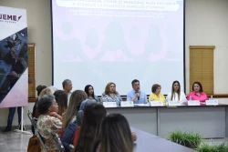 Encabeza Lamarque Cano sesión ordinaria del Consejo Municipal para Prevenir y Atender la Violencia Familiar