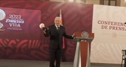 Presidente de México presume a "Amlito"
