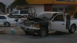 Se incendia camioneta sobre la avenida Fernado Cuén