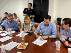 Acerca Gobierno de Sonora oportunidad de obtener vivienda digna a sindicatos