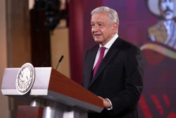 Ya no hay partidos políticos de oposición:AMLO