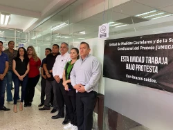 Personal de la UMECA trabaja bajo protesta, piden aumento de sueldo