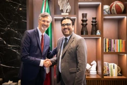 Juan de Dios Gámez invita al embajador francés a participar como país invitado en la segunda edición de la FIL