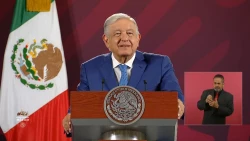 Advierte AMLO que oposición no triunfará
