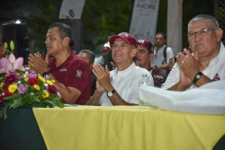 Alcalde Gerardo Vargas Landeros inaugura Torneo Nacional de Ligas Pañalitos