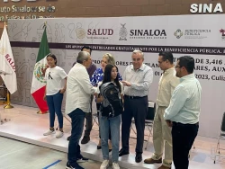 Entregan apoyos a personas con discapacidad en Sinaloa