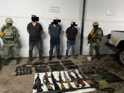 Detienen a tres, se presume estén relacionados con la violencia en la sierra de Sinaloa