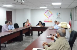 Coordinan Sagarhpa y porcicultores acciones de bioseguridad