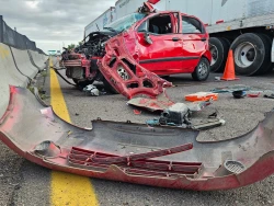 Se vuelca automóvil sobre la Culiacán - ElDorado