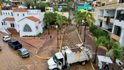 Fuertes inundaciones y deslaves, dejó la lluvia de este jueves en Mazatlán