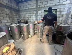 Aseguran droga y sustancias químicas en la colonia Villas del Real y en Tacuichamona