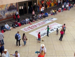 Antorchistas se manifiestan en Palacio de Gobierno en Culiacán