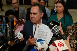 En riesgo 42 millones de pesos si las autoridades no entregan el documento de impacto ambiental a la FACIMAR en Mazatlán, reprocha el Rector