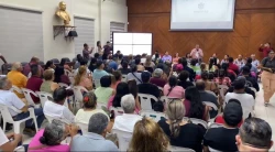 Entregan 120 escrituras a familias de 36 colonias de Mazatlán