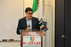 Gestiona alcalde de Nogales, Juan Gim carril provisional a USA