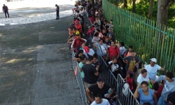 Las peticiones de refugio en México se disparan un 30 % a un récord de 112 mil 960