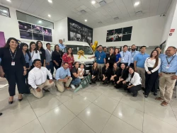 Toyota Mazatlán y Fundación Toyota México donan dos camionetas para el CRIT Sinaloa