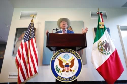 Ken Salazar prevé "tiempos de cooperación histórica" entre EU y México