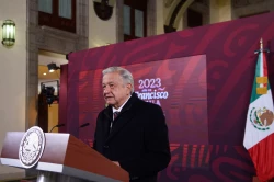 Reta AMLO a ministros a que marchen
