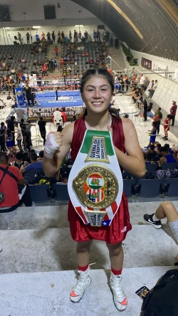 Gana alumna de Cecyte Sonora primer lugar en torneo binacional de box.