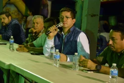 Vecinos del pueblo Mayo exponen necesidades ante alcalde Jorge Alberto Elías Retes