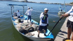 Pescadores “capturan” 7.4 de toneladas de desechos durante el Tercer Torneo de Pesca de Plástico