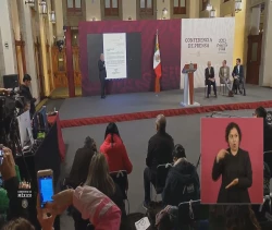 Exhibe AMLO carta de Norma Lucía Piña
