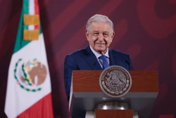 Todos tienen derecho a participar dice AMLO