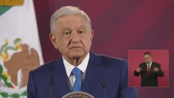 Rechaza AMLO que le hayan cerrado la cuenta a Fox