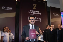 Juan de Dios Gámez, destaca obras, pago al IMSS y atención a STASAC en informe