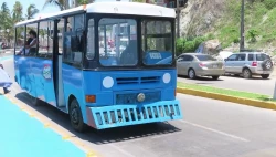 Transportistas de Mazatlán llaman a regulación de camiones turísticos