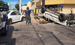 No respeta alto y se impacta, el accidente ocurrió en pleno centro de Culiacán